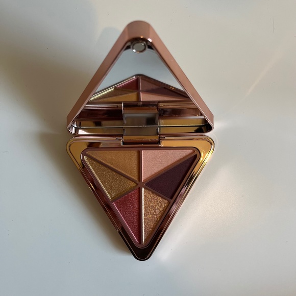 NEW Lys Beauty Love Your Self Eyeshadow Palette in Empowered - Picture 2 of 5